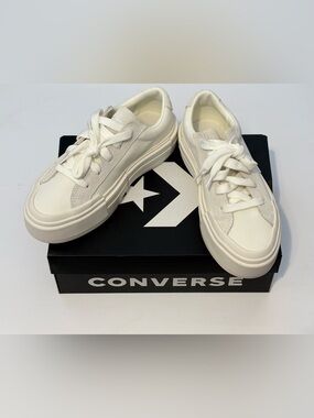 Converse CTAS Cruise Ox Cream Canvas Suede Trim Platform Athletic Shoes Size 7.5